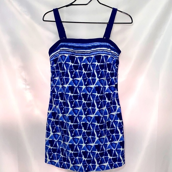 Maxine of Hollywood WO SIZE 12 Blue and White Geo designONE PIECE SWIMSUIT CLEAN - Picture 1 of 15